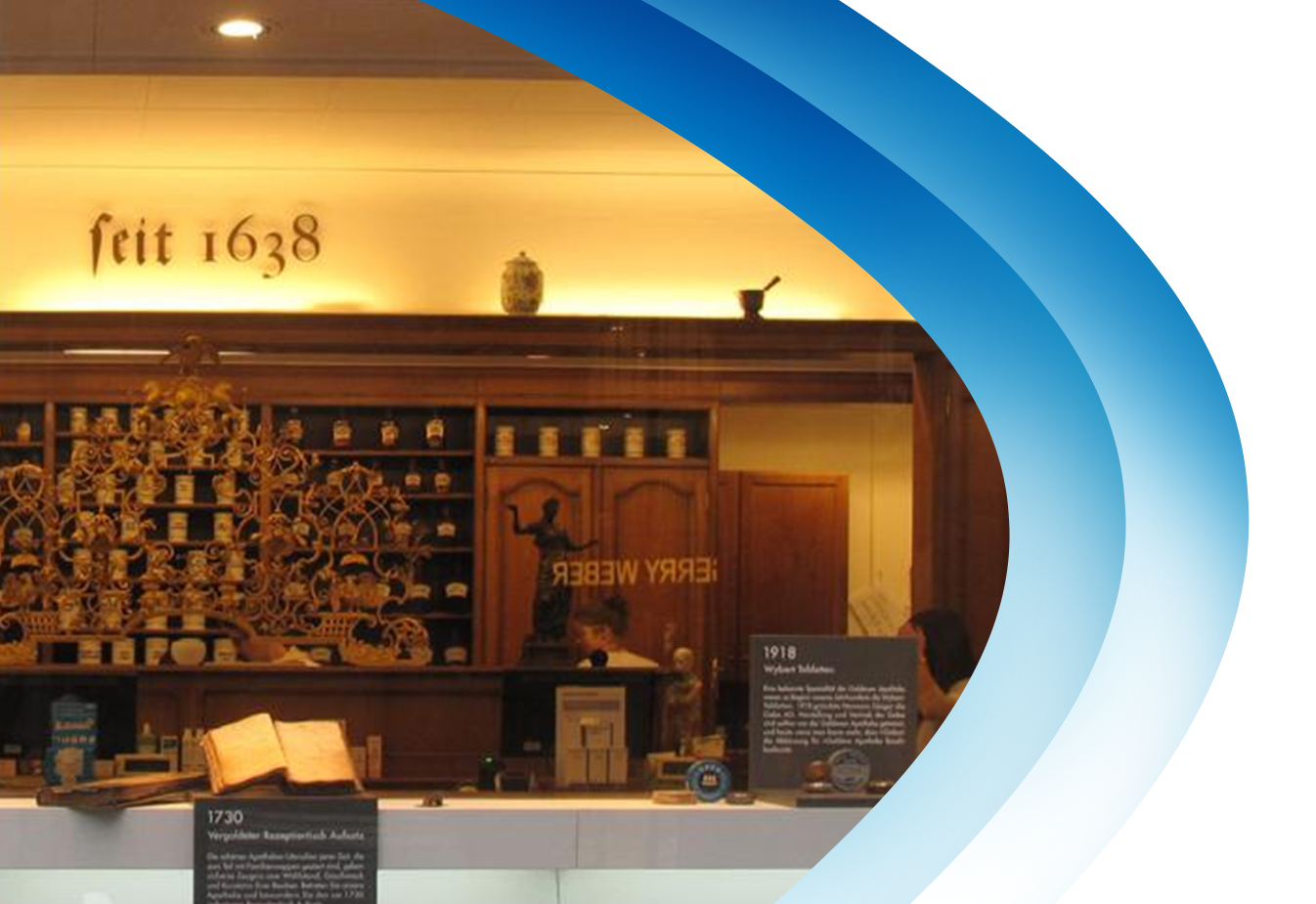 loby of hotel with people on the back